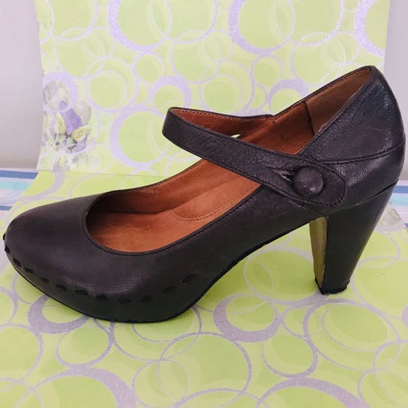 Kenneth Cole Shoes - Kenneth Cole Gentle souls